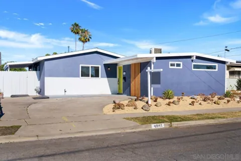 Longford exterior with blue siding